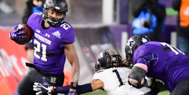 Northwestern Slips By Pitt 31-24 in Pinstripe Bowl