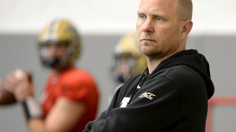 16In16: #13 – “O, Canada”